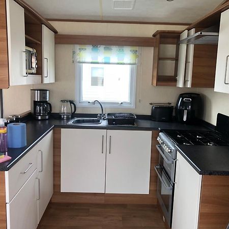 Two X 8 Berth Static Caravan On Lyons Robin Hood Rhyl North Wales Meliden 외부 사진