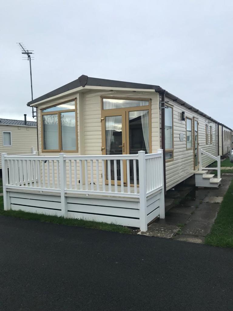 Two X 8 Berth Static Caravan On Lyons Robin Hood Rhyl North Wales Meliden 외부 사진
